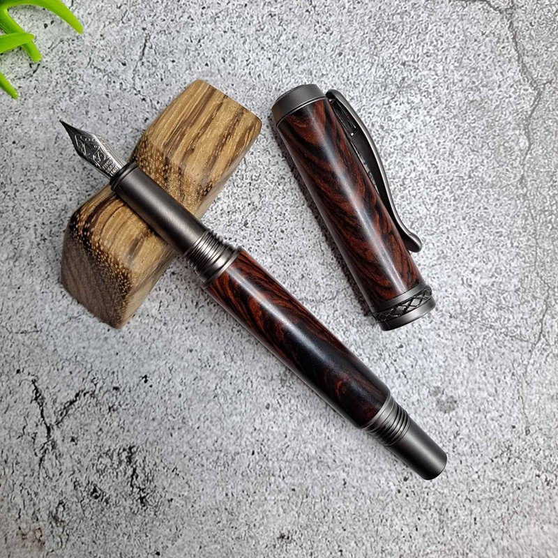 微凹黃檀 原木 手工筆 鋼筆   永恆初芯款 - 鋼筆 - 木頭 