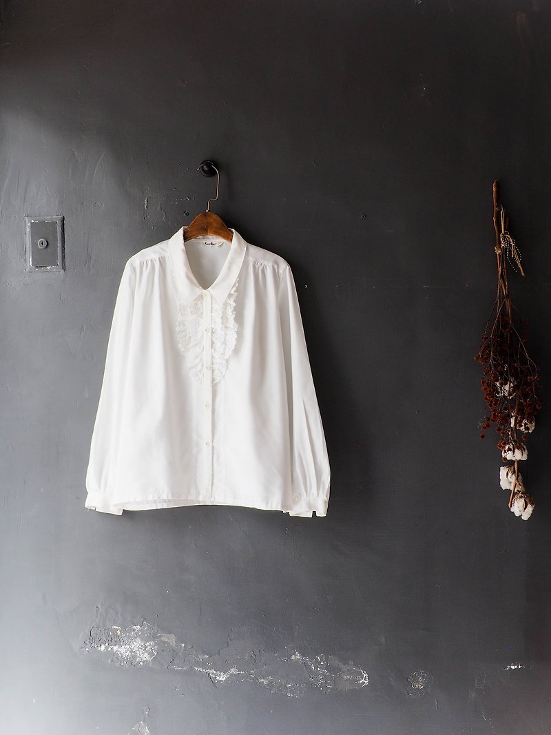 River Hill - Hyogo Autumnal Embroidery Discount Antiques Sense Spinning Shirt Top shirt oversize vintage - Women's Shirts - Polyester White