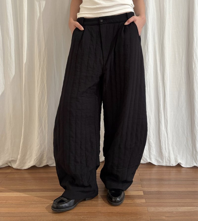 隙柔 / 彎刀絎縫棉褲 / 弧形休閒長褲 - 女長褲 - 其他材質 多色