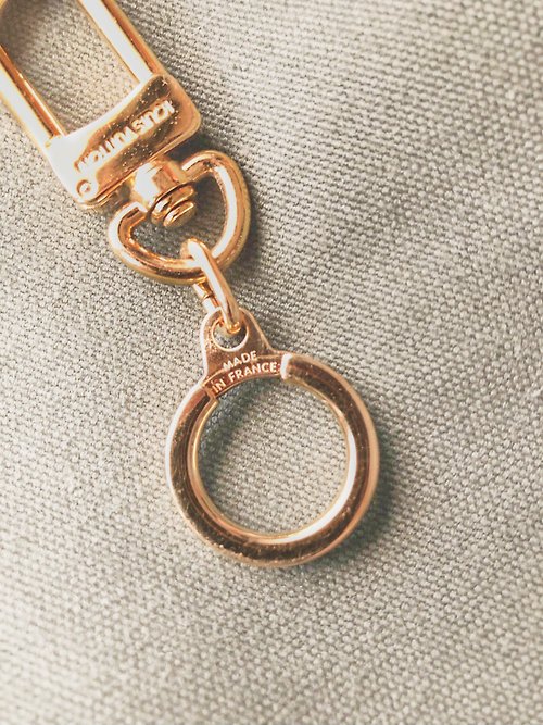 Louis Vuitton Keychain - 37 For Sale on 1stDibs