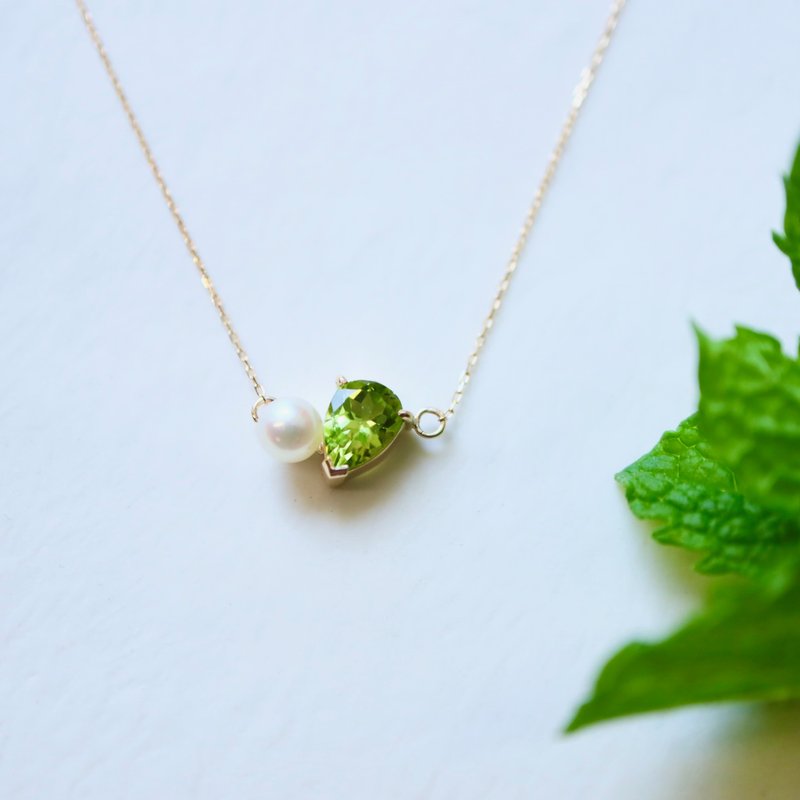 K10YG Peridot & Akoya pearl Necklace - สร้อยคอ - เครื่องเพชรพลอย สีเขียว