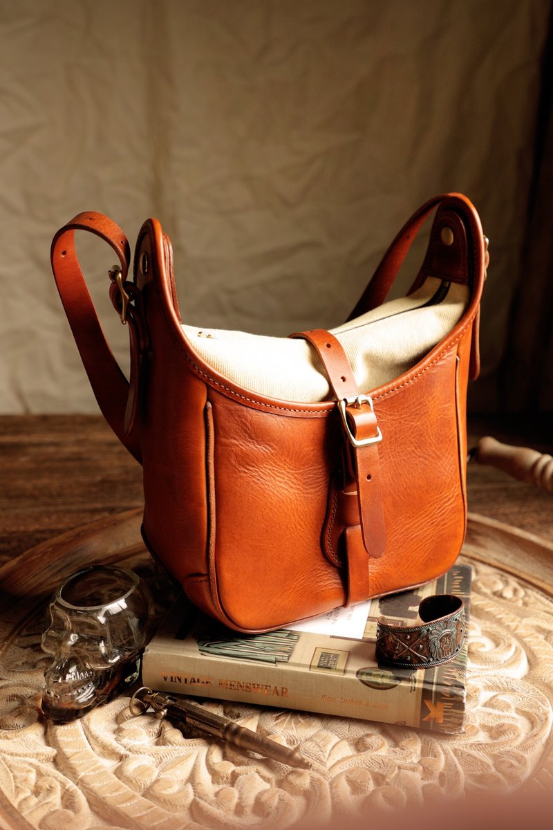 American vintage top layer vegetable tanned cowhide tote bag - กระเป๋าแมสเซนเจอร์ - หนังแท้ หลากหลายสี