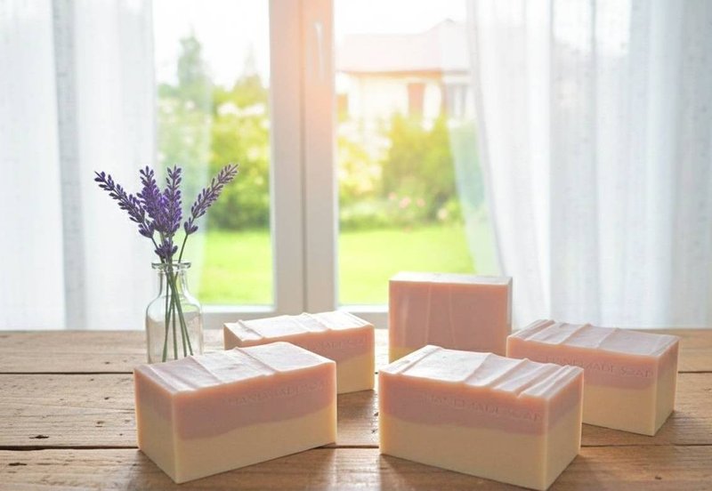 ∣起司蛋糕雙層皂∣155g 手工皂 冷製皂 無化學成份添加 不可食用 - 肥皂/手工皂 - 其他材質 