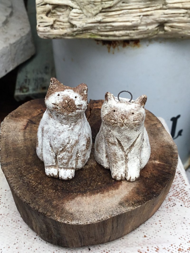 Pottery/black pottery little bean cat - ตุ๊กตา - ดินเผา สีนำ้ตาล