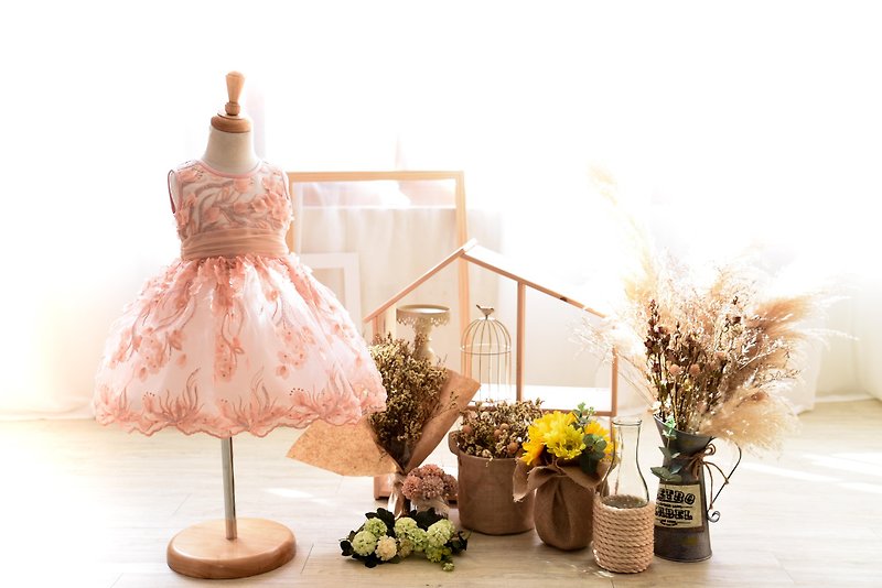 ピンクの花のレースのドレス - その他 - コットン・麻 ピンク