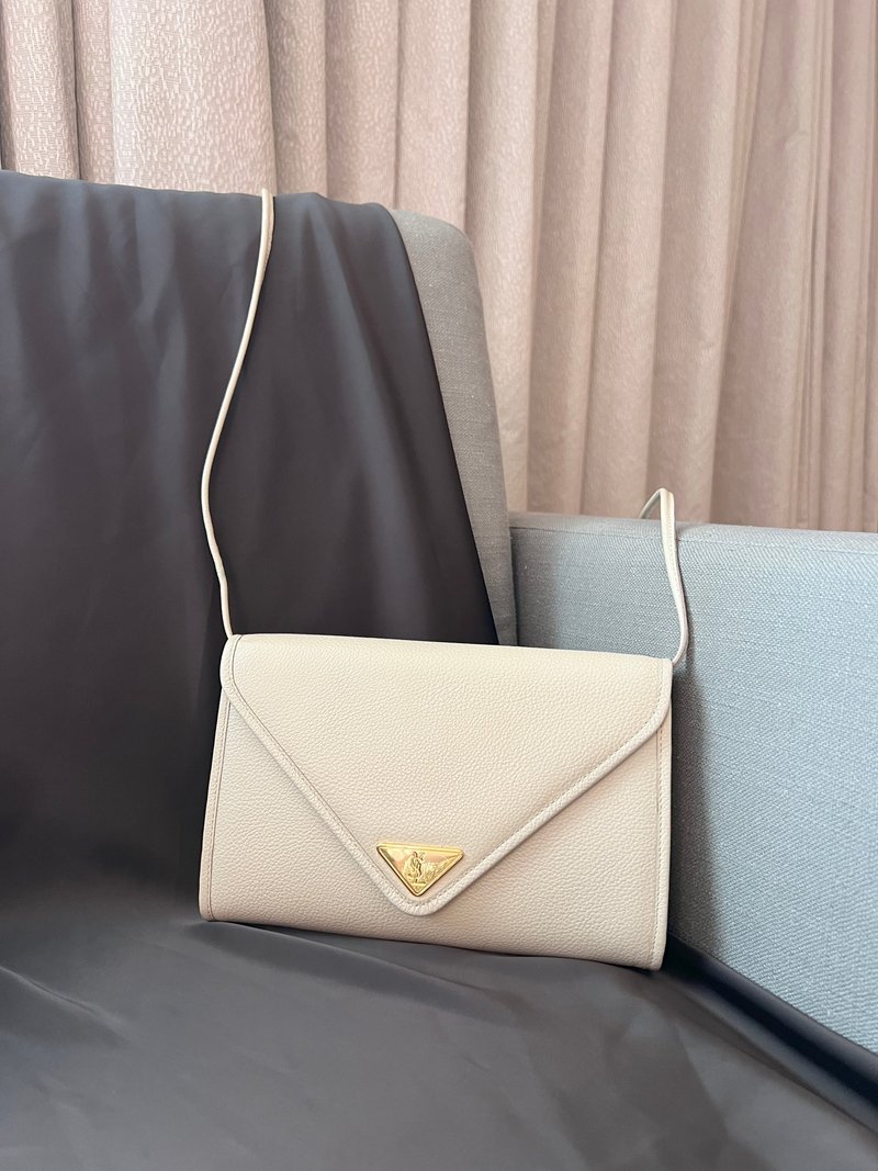YSL米白色信封皮革斜揹側肩腋下手提袋 日本中古二手vintage - 側背包/斜背包 - 真皮 白色