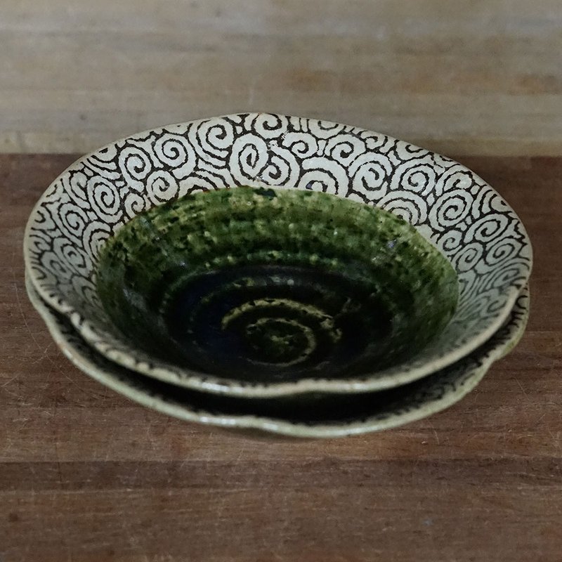 Oribe green glaze square bowl - Plates & Trays - Pottery 