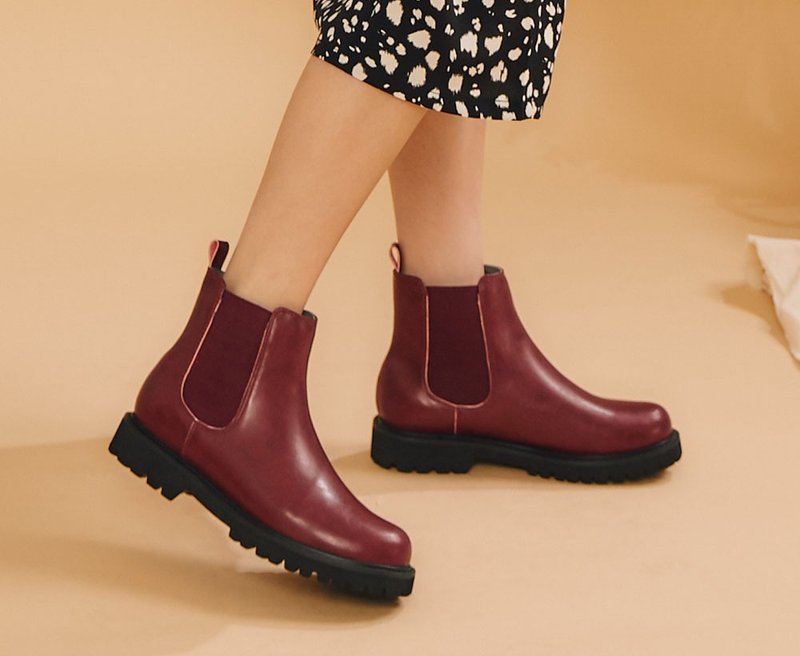 Lightweight Chelsea Boots Friendly Size 36-45_Burgundy - รองเท้าบูทสั้นผู้หญิง - หนังเทียม สีแดง