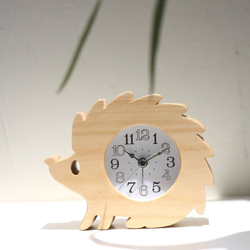 Hedgehog Table Clock - นาฬิกา - ไม้ สีนำ้ตาล
