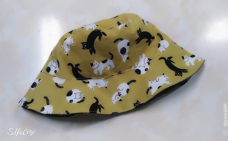 Yellow cat gray polka dot reversible fisherman hat sun hat - หมวก - ผ้าฝ้าย/ผ้าลินิน สีเหลือง