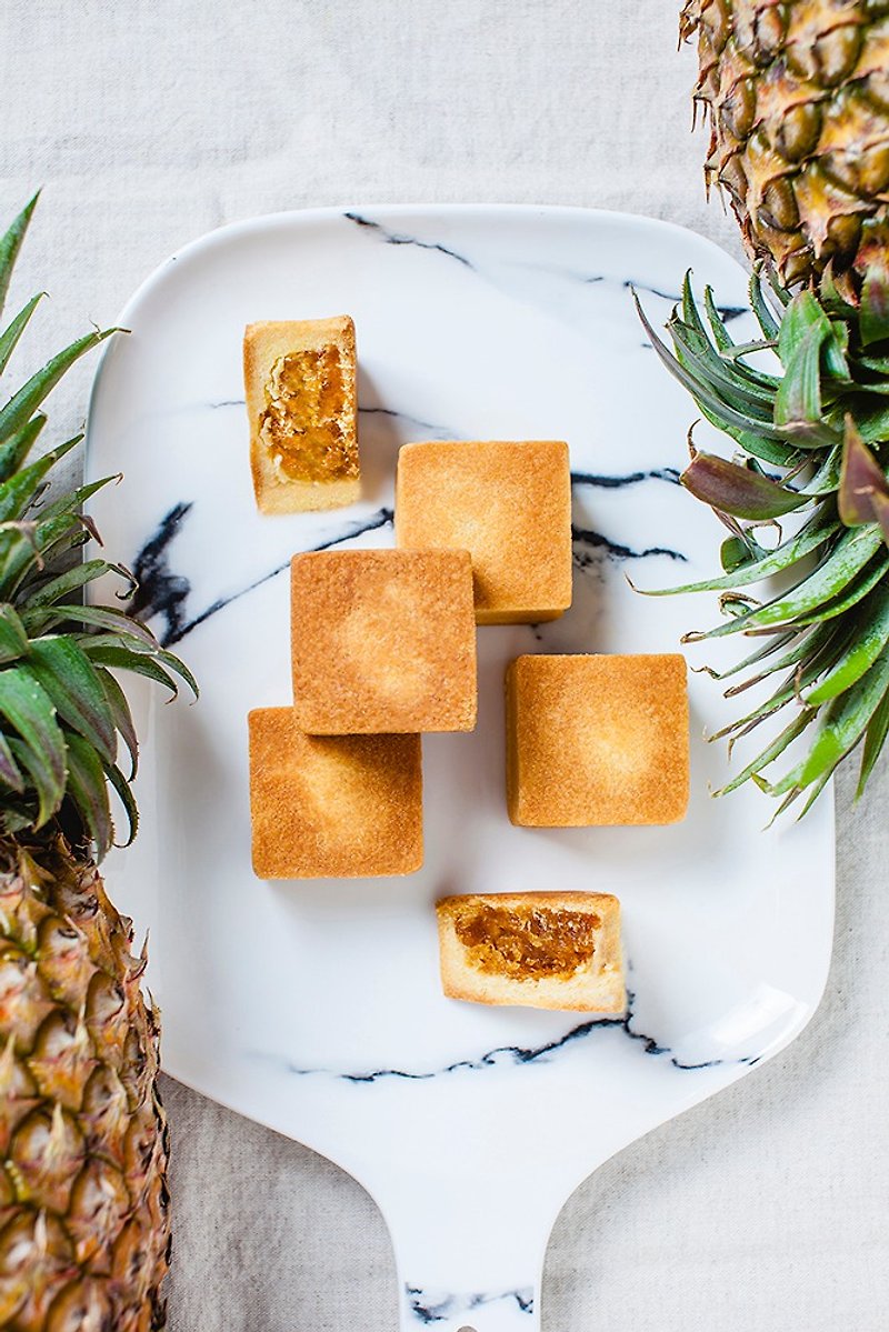 [Tang Ti] Mango Earth Pineapple Cake Gift Box/ Earth Pineapple Cake Gift Box (12pcs) - Cake & Desserts - Fresh Ingredients Orange