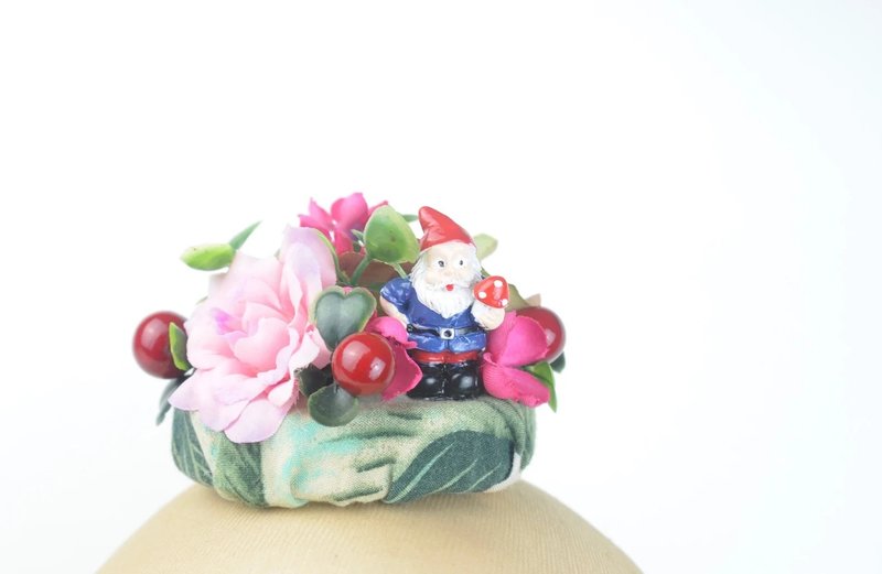 Mini Fascinator Hair Clip Gnome, Flowers and Berries, Woodland Fairy Kawaii - เครื่องประดับผม - วัสดุอื่นๆ สึชมพู