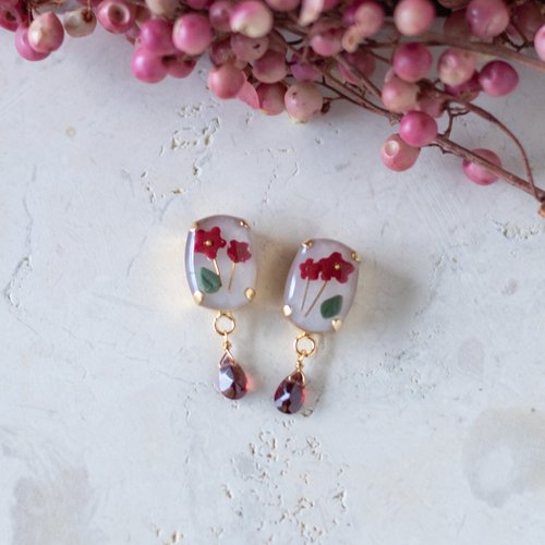 花型ピアス ガーネット カラーチェンジガーネット プラチナピアス(1月誕生石)《22T10323