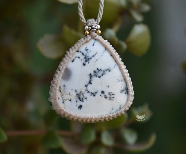 雪と木の影☆デンドライトオパール マクラメネックレス908 - ショップ