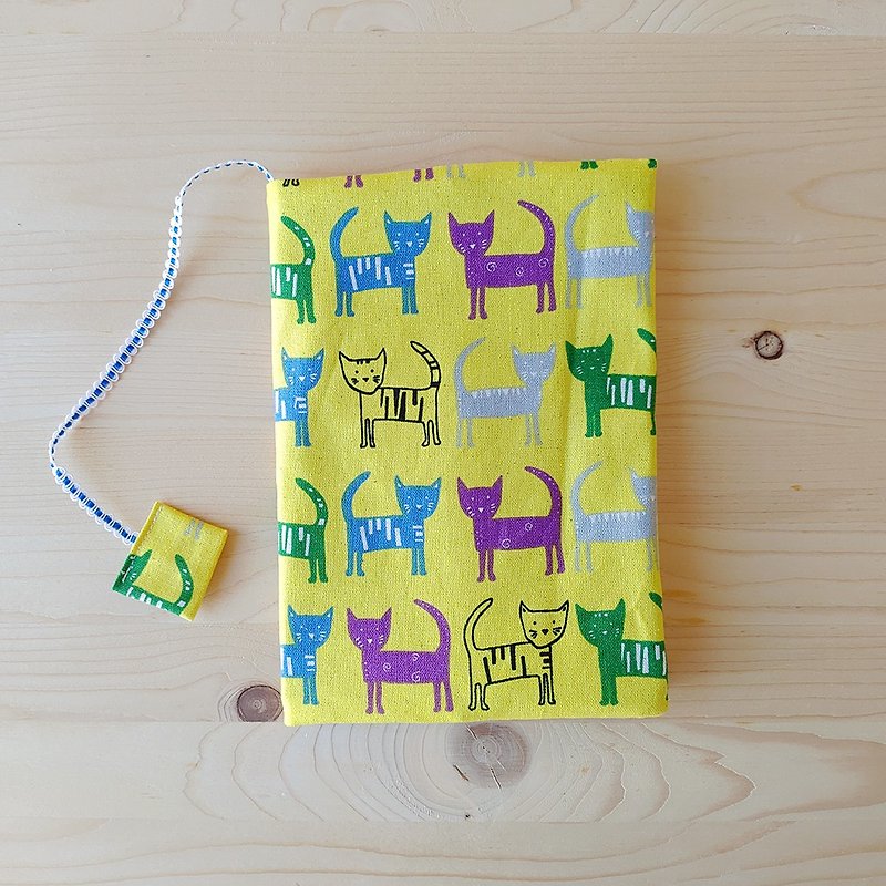 A5 color cat_yellow book clothes - Notebooks & Journals - Cotton & Hemp Yellow