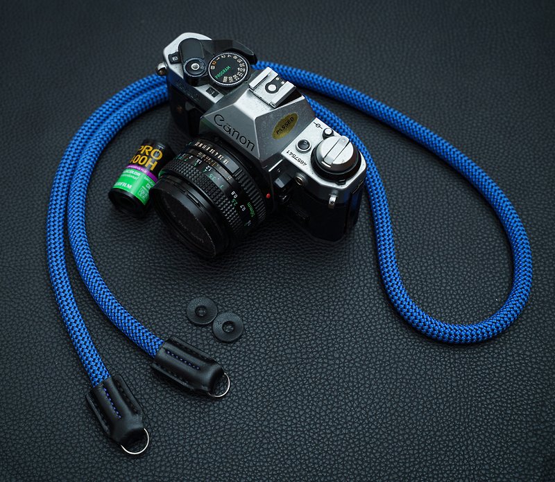 レザーカメラストラップ 青と黒 10mm クライミングロープ レトロ 手作り フィルム カメラ ギフト 写真撮影
