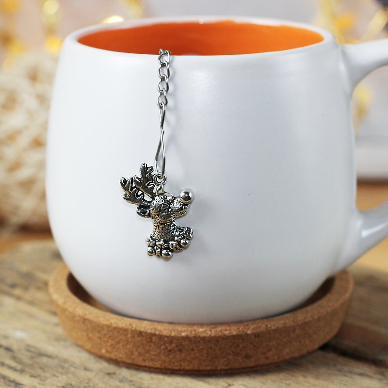 Christmas deer tea strainer for herbal tea, Tea infuser with deer charm - Teapots & Teacups - Stainless Steel Silver
