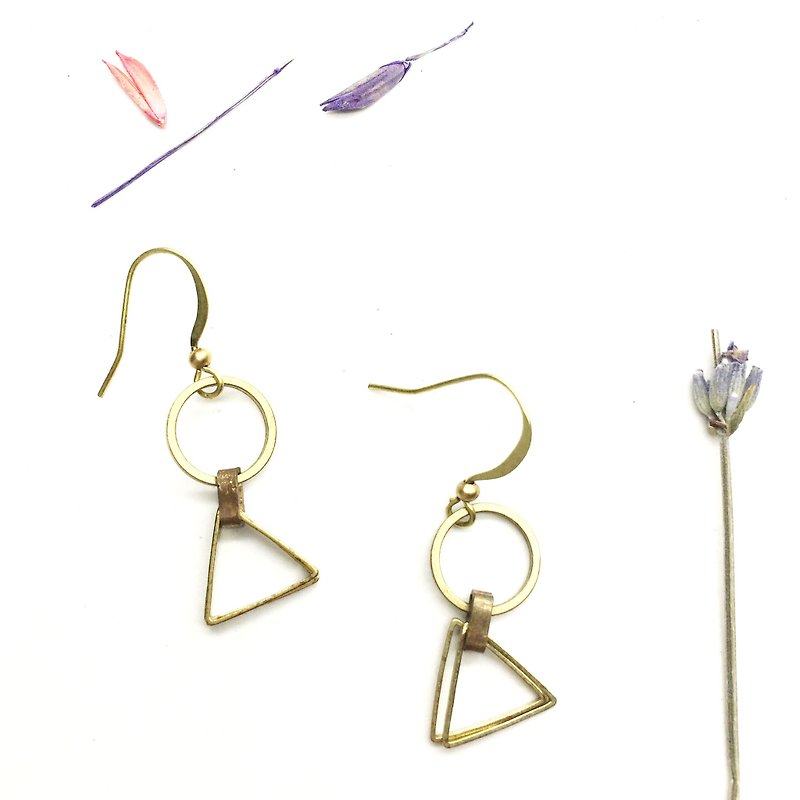 L forests groceries handmade Bronze earrings geometry romantic - Triangle star ear hook l l ear acupuncture Clip-On - ต่างหู - โลหะ สีทอง