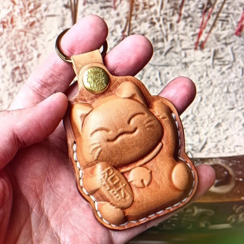 Lucky Cat Cake Leather Case/Cute and brings good luck - พวงกุญแจ - หนังแท้ สีส้ม