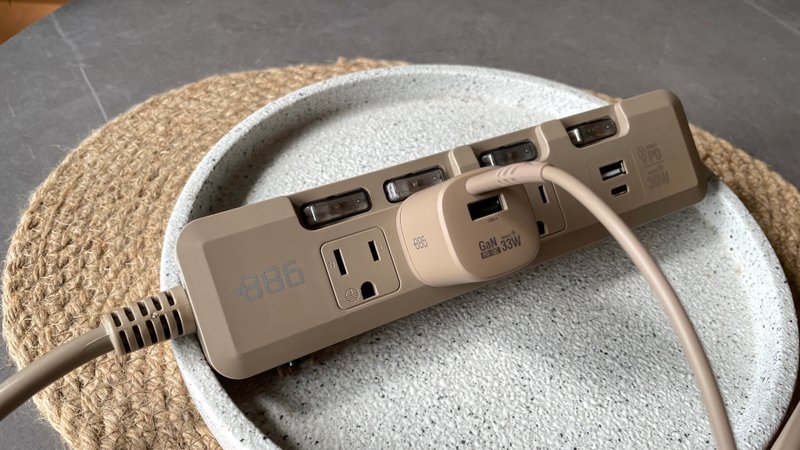 +886 極Hai GaN氮化鎵 2孔快充充電器+USB-C to Type C 快充組 - 手機配件 - 其他材質 綠色