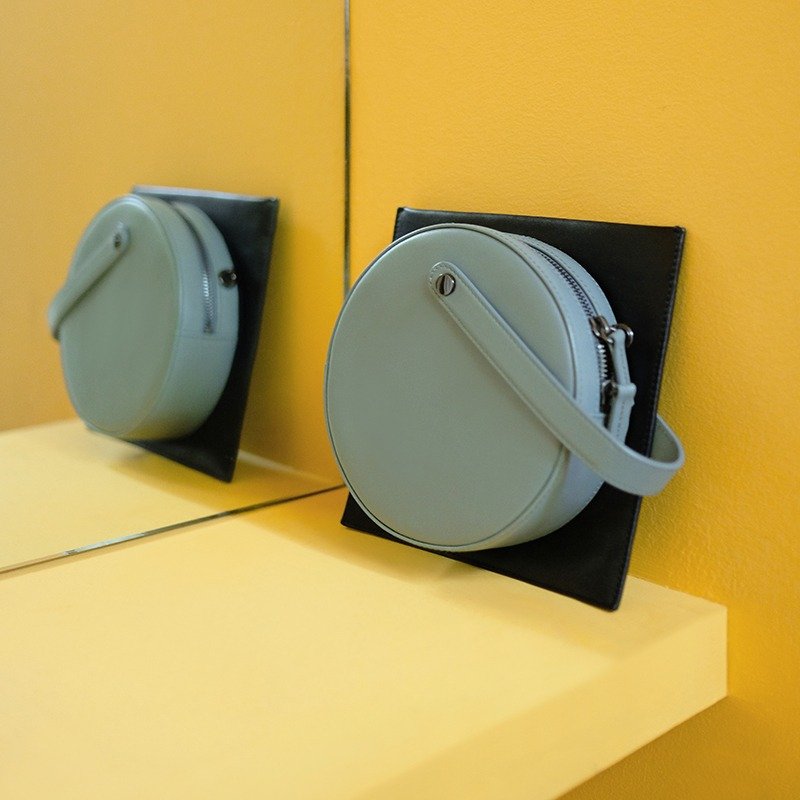 TREBLE Z / DOUBLEシリーズオリジナルデザインレザーハンドバッグショルダーメッセンジャーバッグブルーグレー - ショルダーバッグ - 革 ブルー