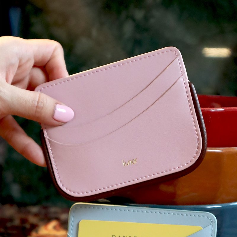 Lunar - Card Holder (Rose Dust) กระเป๋าใส่บัตรผลิตจากหนัง vegan leather 100% - อื่นๆ - เส้นใยสังเคราะห์ สึชมพู