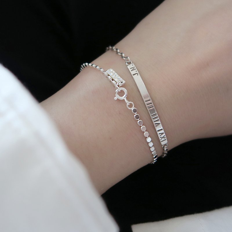[Customized Gift] 925 Sterling Silver Smiling Password Alphabet Roman Numerals Customized Engraving Bracelet - Bracelets - Sterling Silver White
