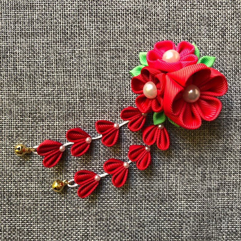 Festive and romantic tassel hair clip - Hair Accessories - Other Materials 