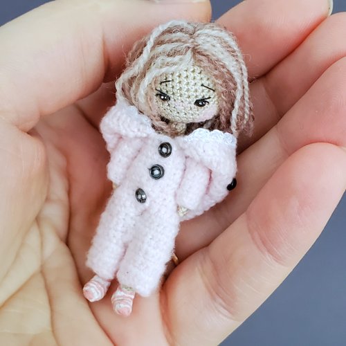 ヨーロッパ　手芸用品のミニチュア　かぎ針　ドールハウス かぎ針編み】ミニチュア、ドールハウスを丸ごと編んでみたよ