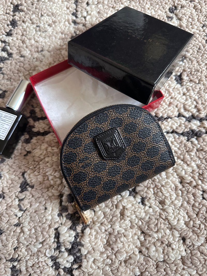 Rare and rare Vintage Celine black flower coin purse - กระเป๋าใส่เหรียญ - วัสดุกันนำ้ 