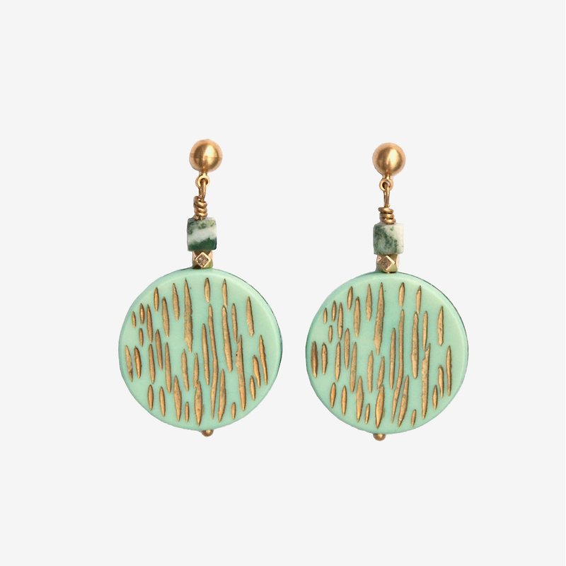 Etched Mint Green Gold Vintage Acrylic Round Earrings - ต่างหู - โลหะ สีเขียว