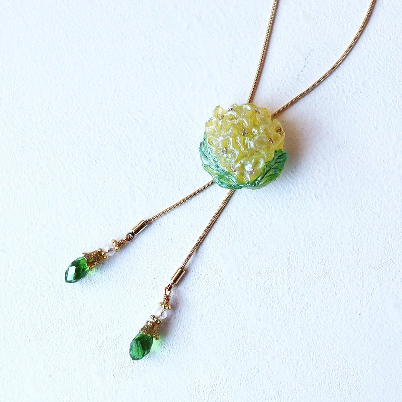 Magnolia flower lover loop tie necklace lariat style silver magnolia x dark green - Necklaces - Resin Yellow