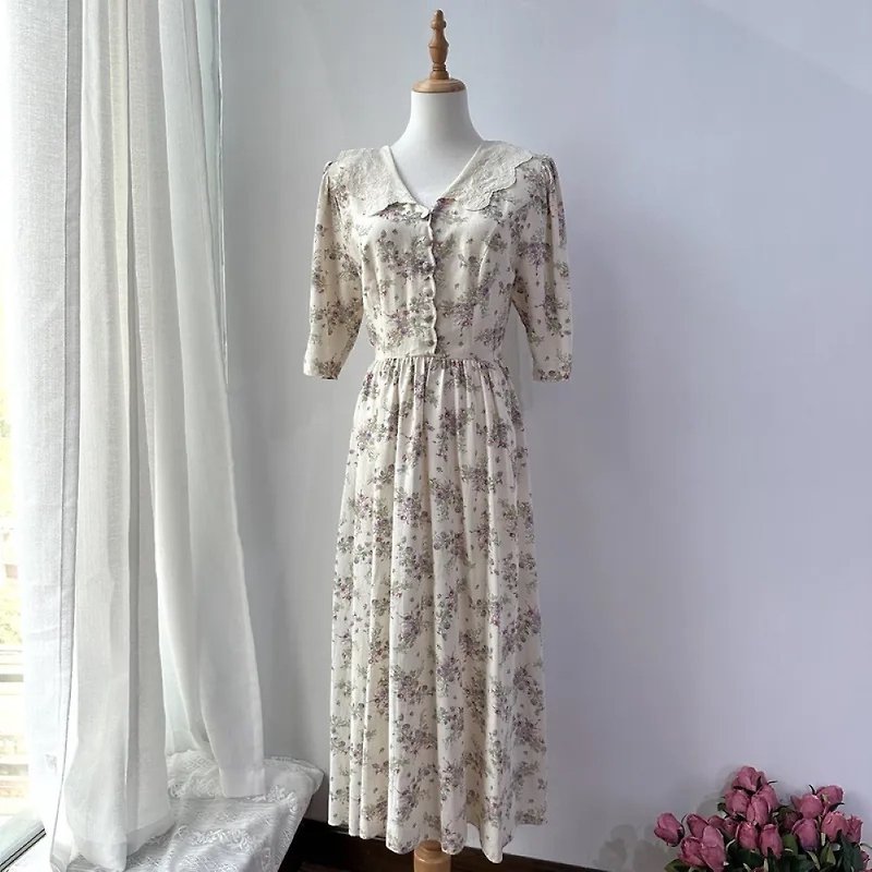 Laura Ashley 70s Vintage Beige Pastoral Style Petal Collar Floral Dress - One Piece Dresses - Other Man-Made Fibers White