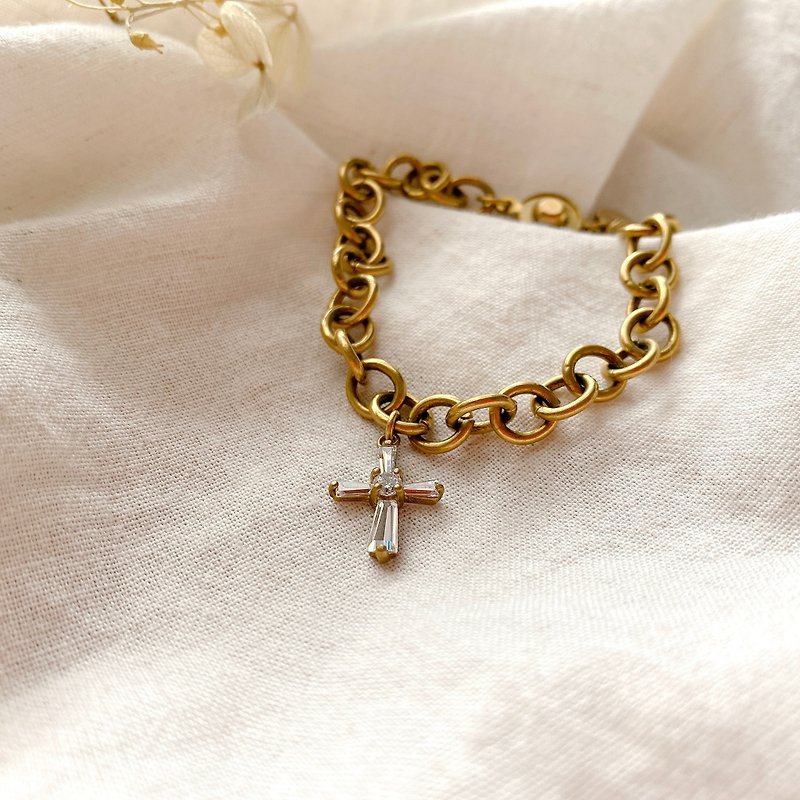 歲月靜好-十字架鋯石黃銅手鍊 - 手鍊/手環 - 銅/黃銅 金色