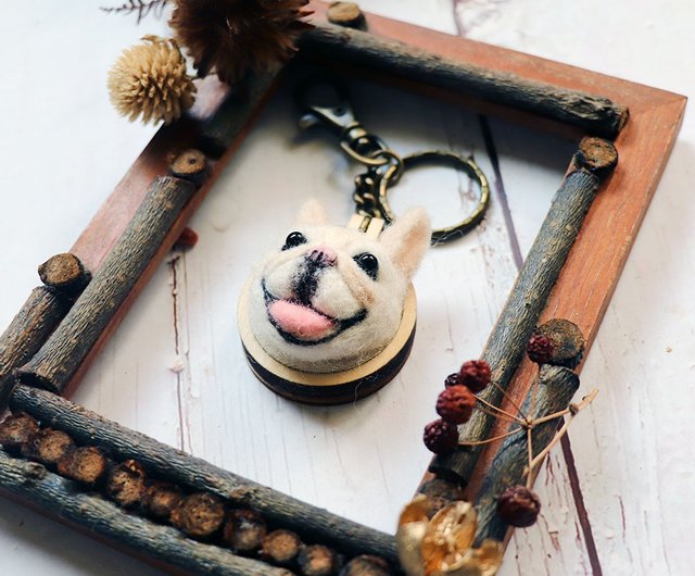 羊毛フェルト】フレンチブルドッグ_刺繍フレーム_キーホルダー_