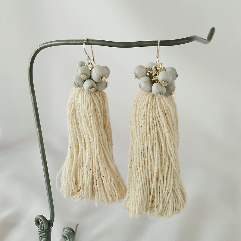 fringe earrings / natural white / cotton juzdama job's tears tassel - Earrings & Clip-ons - Cotton & Hemp White