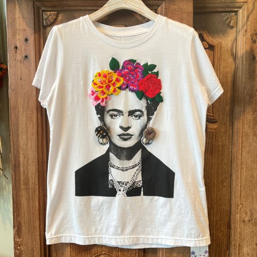 新品未使用 MUVEIL フリーダ・カーロLove刺繍 半袖Tシャツ