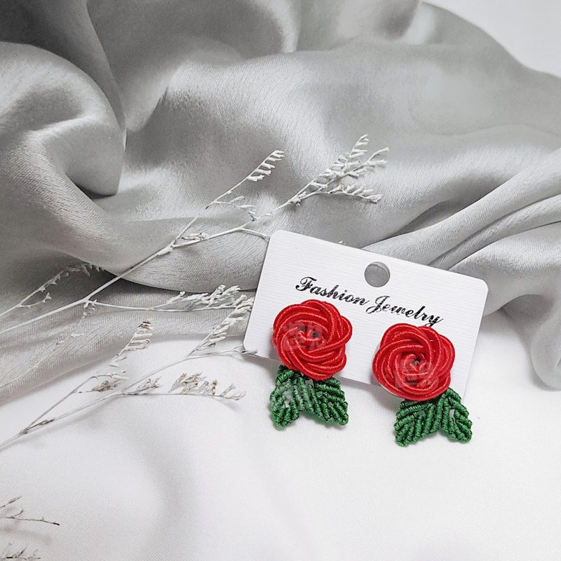 [Red Rose Earrings] Romance blooming in the ears - Earrings & Clip-ons - Nylon Red