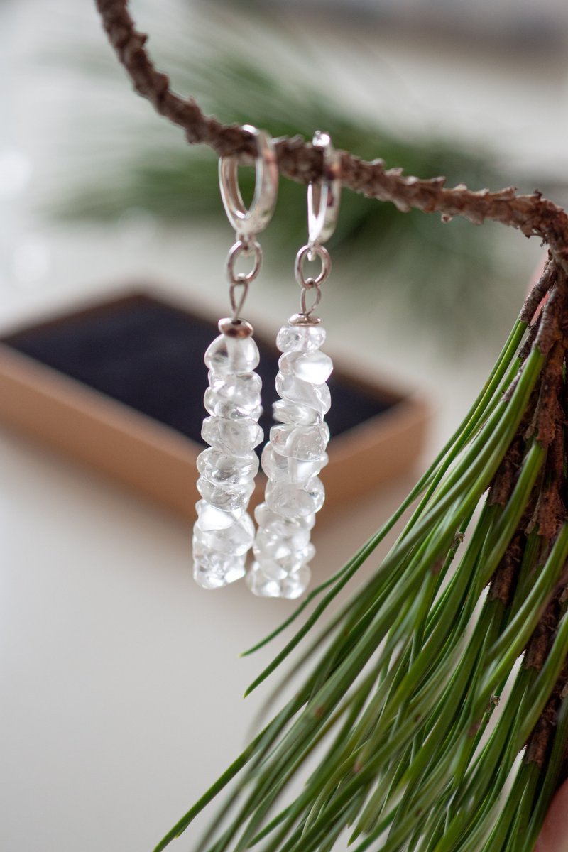 Clear Quartz Earrings, Silver, Aries, Capricorn gem, Lunar New Year Gift - ต่างหู - เครื่องประดับพลอย ขาว