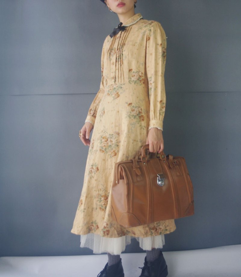 Treasure Hunting Vintage - European Classical Silk Flower Floral Camel Lace Retro Dress - One Piece Dresses - Polyester Khaki