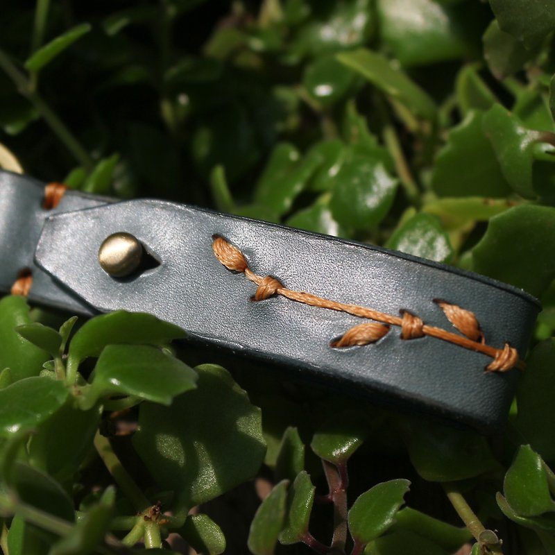 Keystrap # Climber1/  Key chain/ Key ring/ Leather strap / Leathercraft/ handmade designed  keyholder - Keychains - Genuine Leather Green