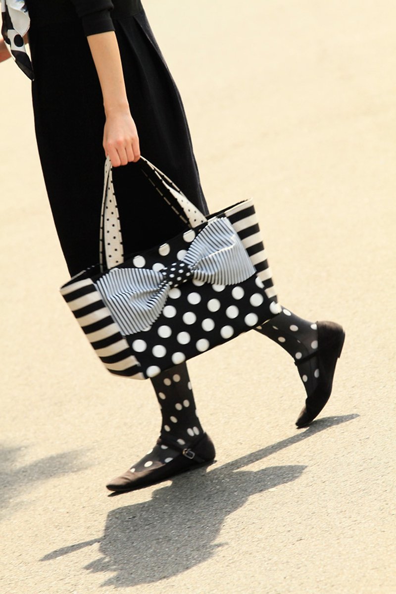 ribbon tote bag Love Comedy L size Black&White dots stripes borders - Handbags & Totes - Cotton & Hemp Black