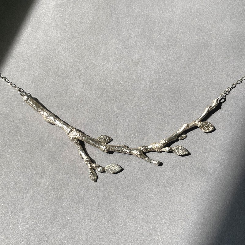 Aura branch 925 sterling silver necklace - สร้อยคอ - เงินแท้ สีเงิน