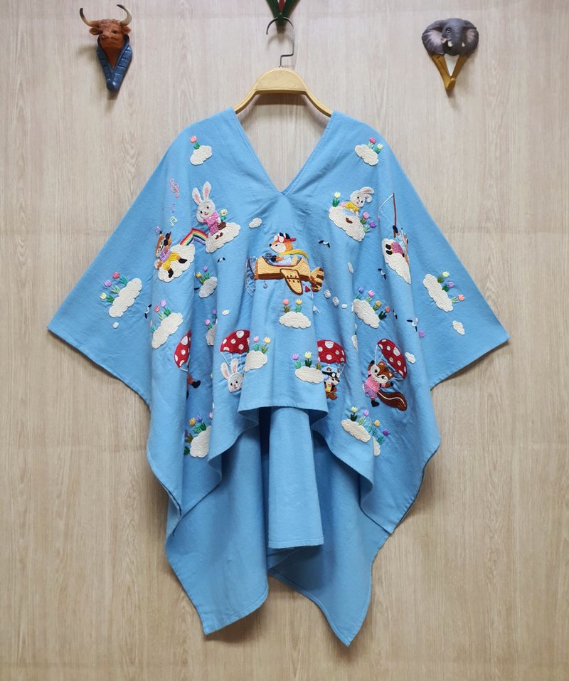 可愛手繡雨披-棉-狐、兔、松鼠、花、雲 - 女上衣/長袖上衣 - 繡線 藍色
