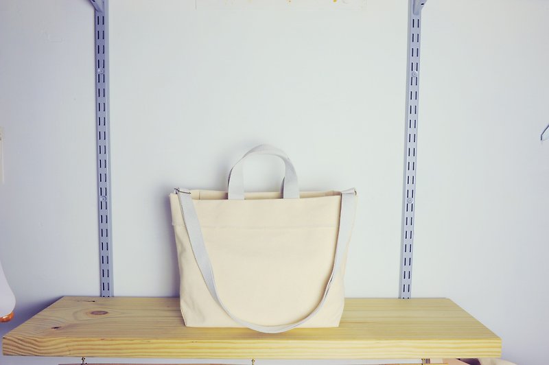 jainjain-no chapter 02 white tote bag / portable / shoulder Tote - กระเป๋าแมสเซนเจอร์ - ผ้าฝ้าย/ผ้าลินิน ขาว