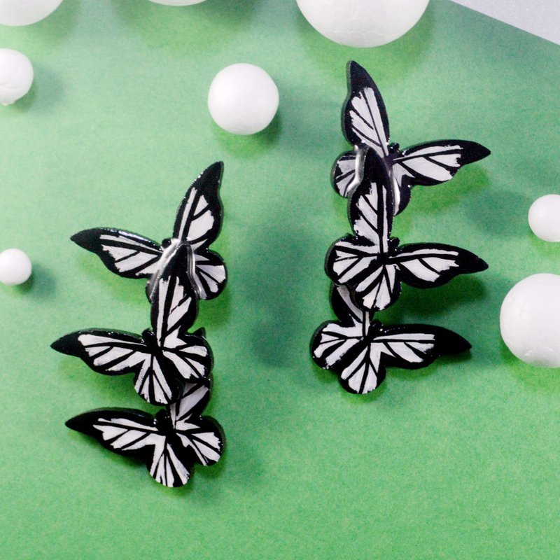 Butterfly kiss black and white wind butterfly three-dimensional personality long earrings chill art hand-painted wooden - Earrings & Clip-ons - Wood Black