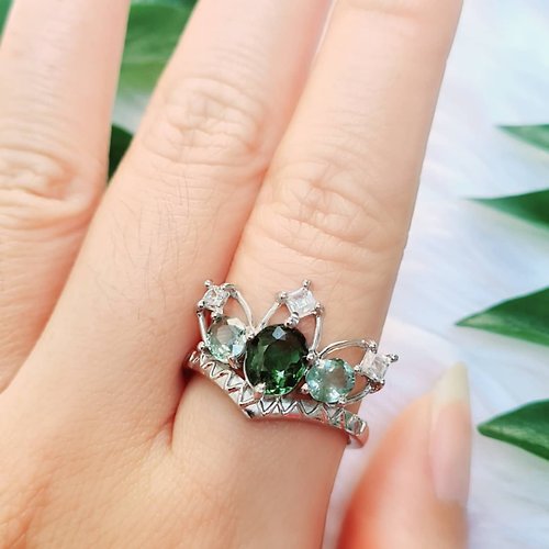 charissagemstone 天然綠色碧璽配綠色藍寶石銀鍍鉑頭飾戒指