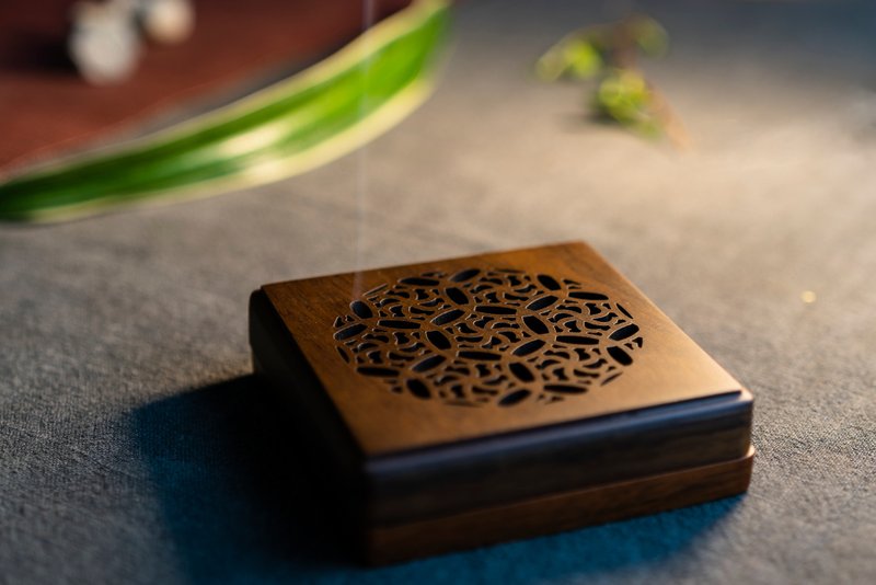 Thai teak square box ring incense holder - น้ำหอม - ไม้ สีนำ้ตาล