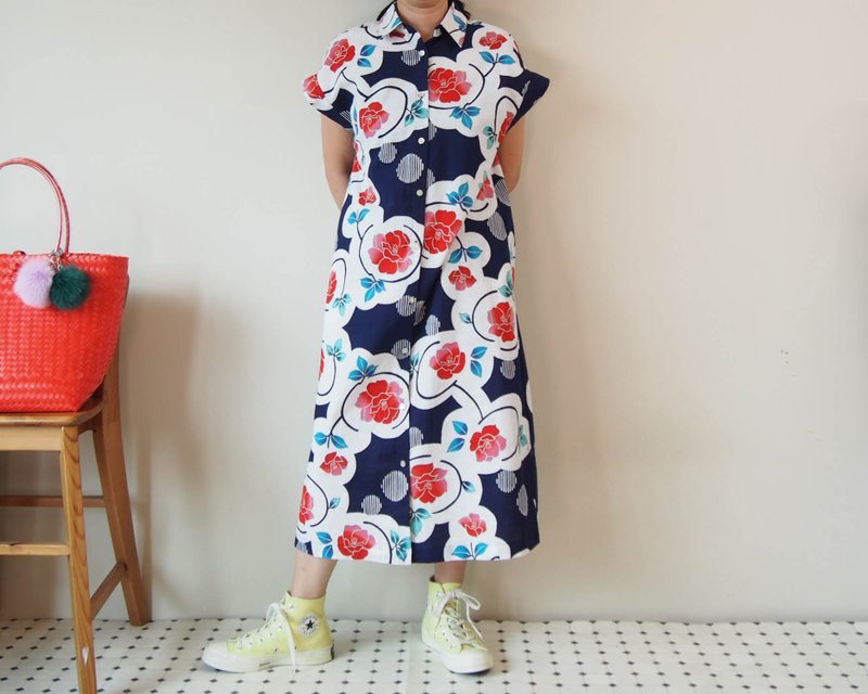 YUKATA LONG SHIRT -レトロな浴衣地を使ったロングシャツドレス - 洋裝/連身裙 - 棉．麻 藍色