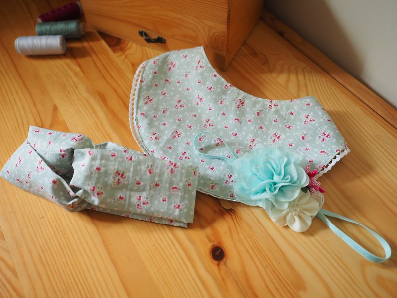 手作湖水綠小碎花嬰兒圍巾髮帶及媽媽髮帶親子禮物套裝 - 滿月禮物 - 棉．麻 綠色